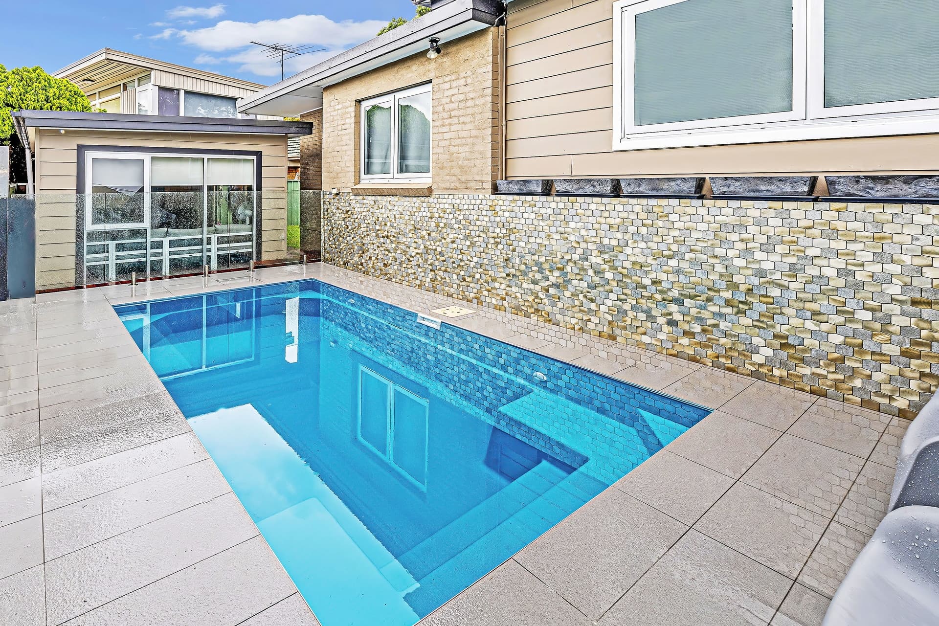 60 Highclere Avenue, Banksia - Thumbnail 2