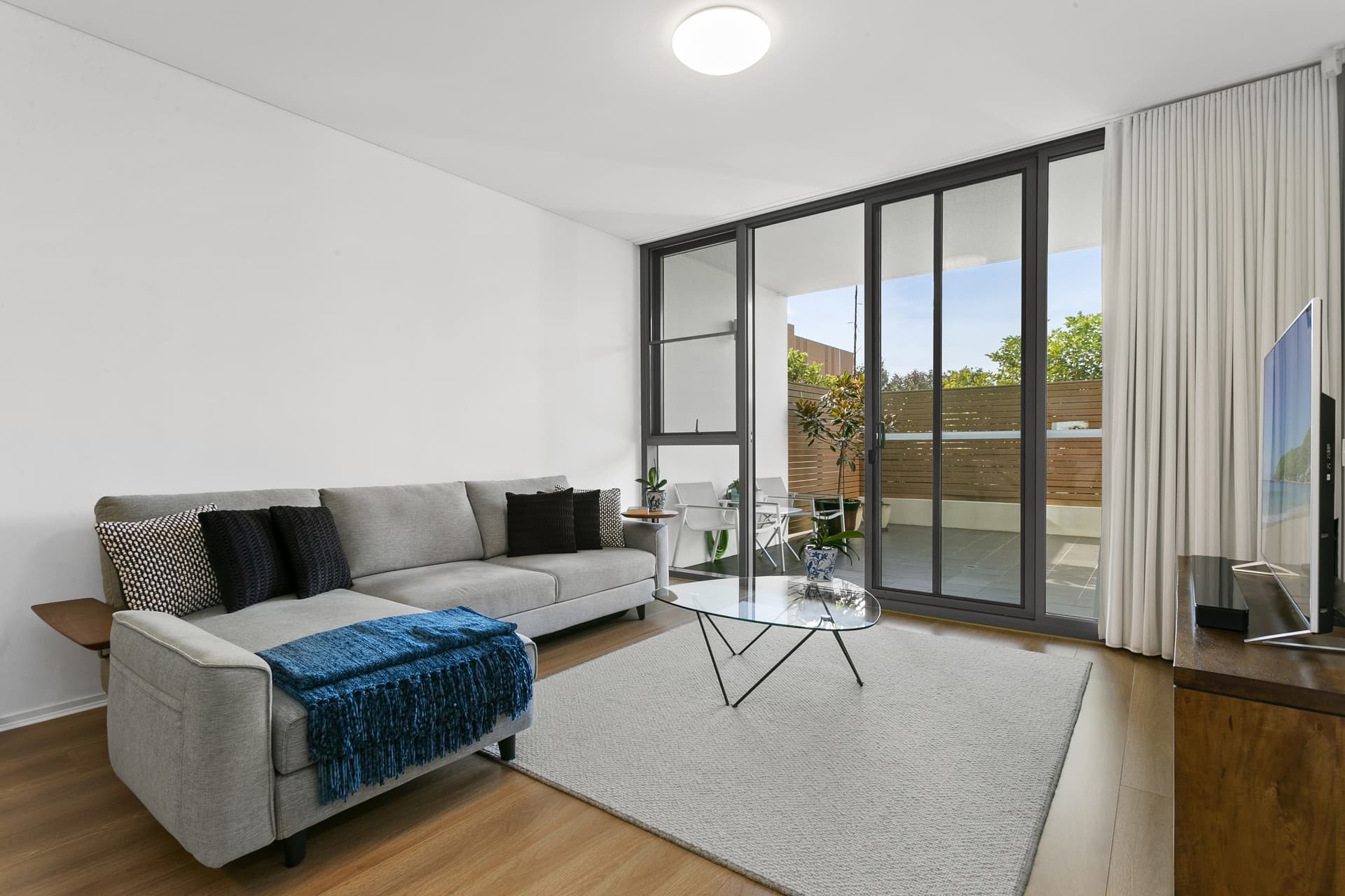 101/1-5 Pine Avenue, Little Bay - Image 1