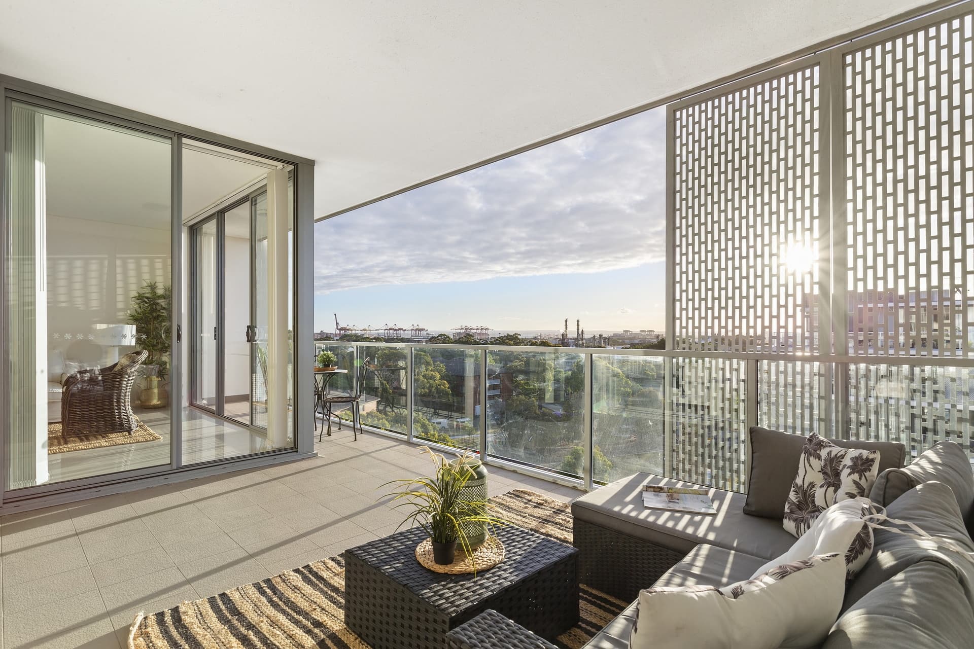 1703/39 Rhodes Street, Hillsdale - Thumbnail 2