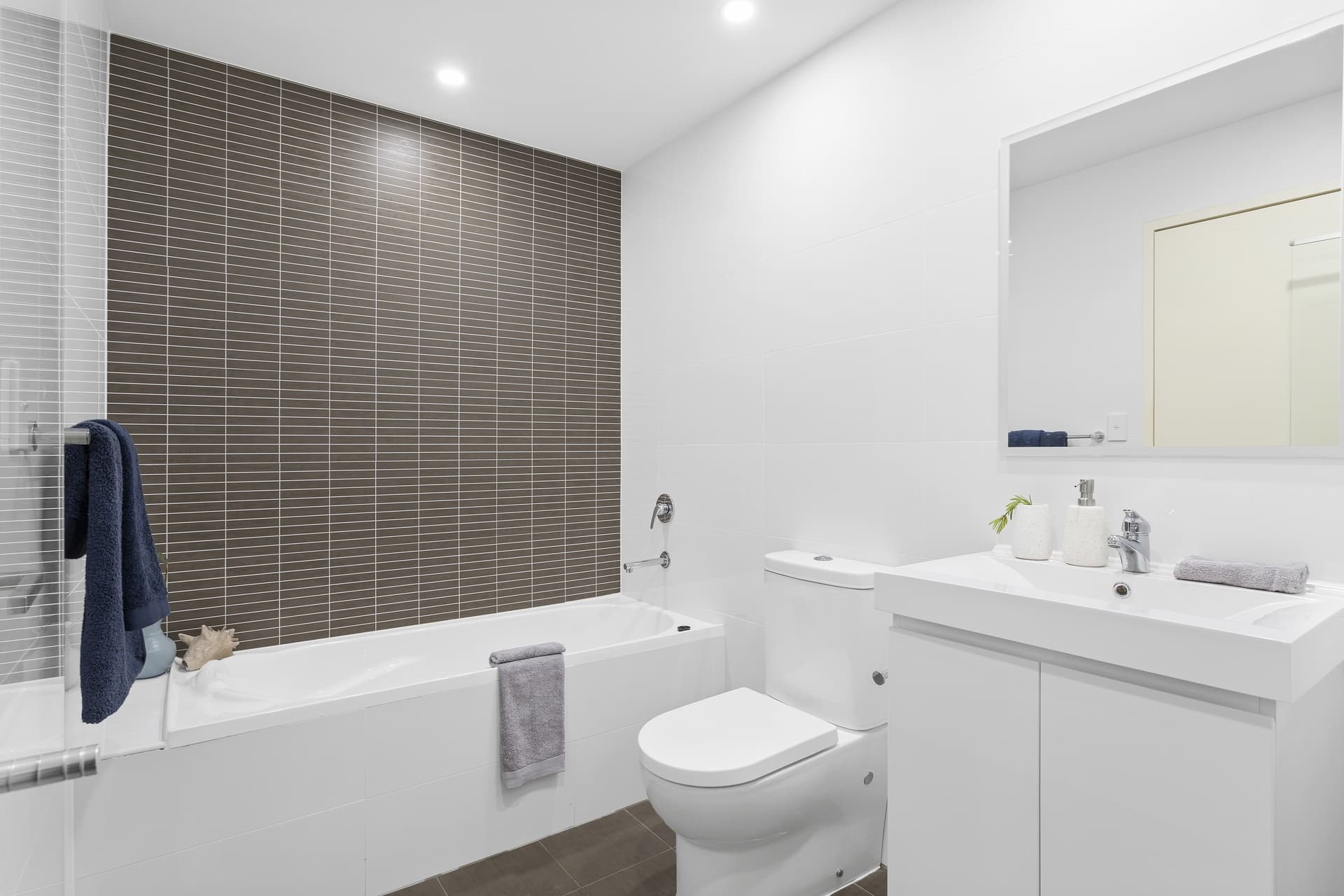 1703/39 Rhodes Street, Hillsdale - Thumbnail 8