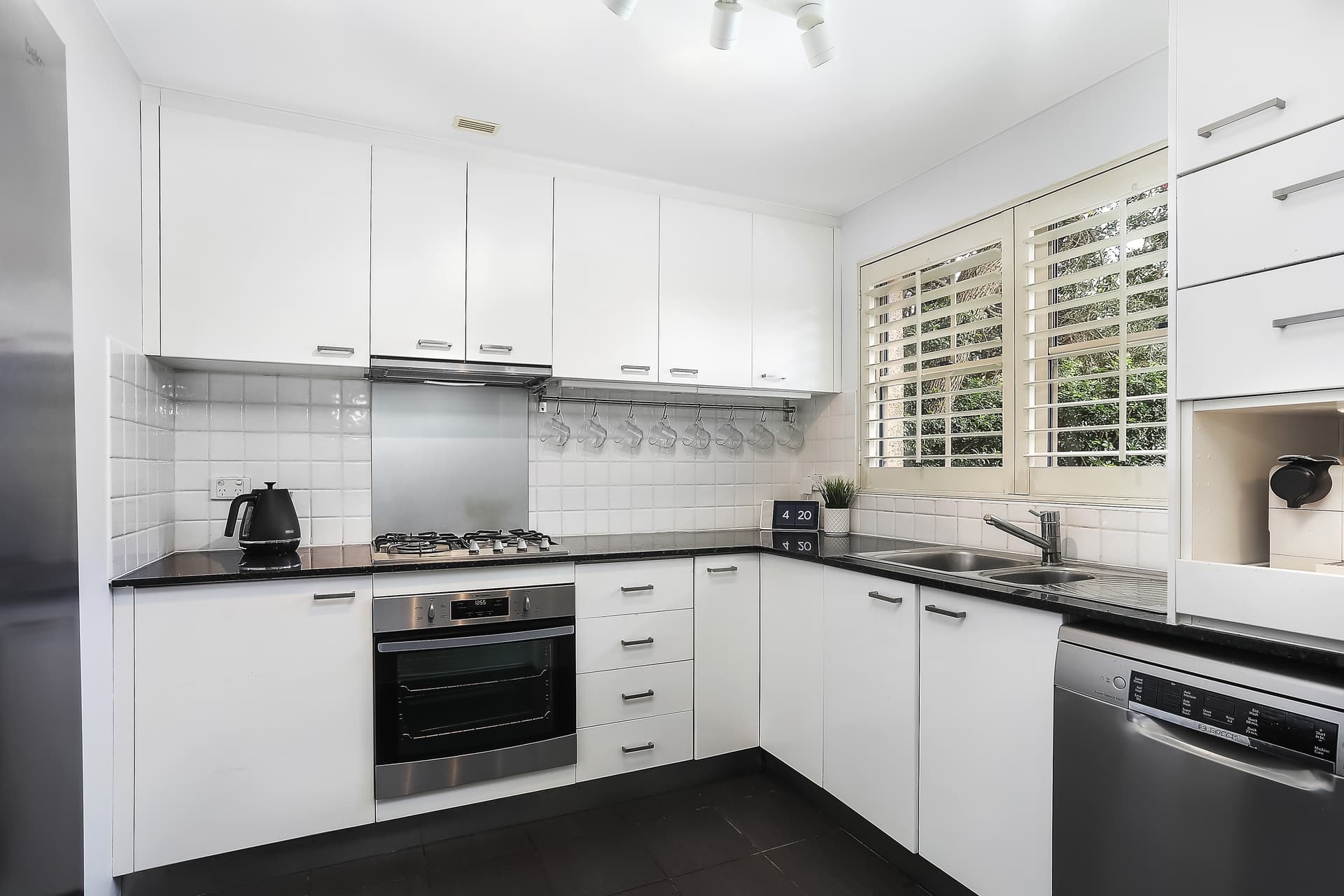 9/11-13 Begonia Street, Pagewood - Thumbnail 4
