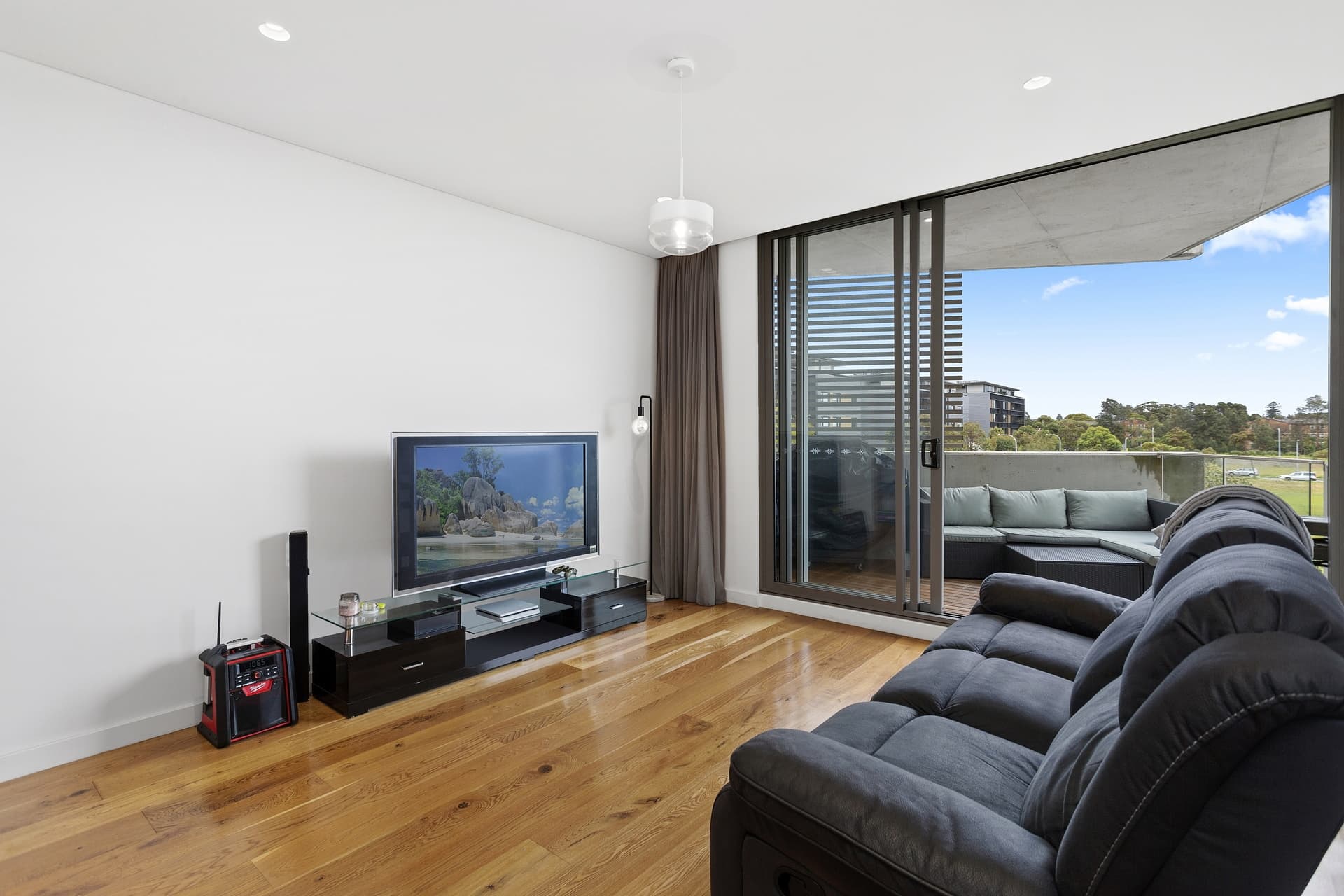 207/1-5 Solarch Avenue, Little Bay - Image 1