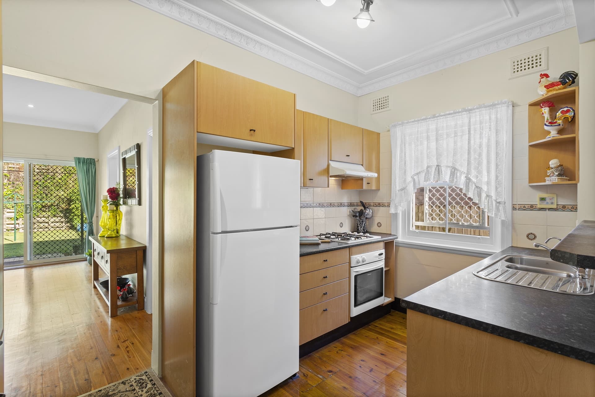 66 Vernon Avenue, Eastlakes - Thumbnail 6