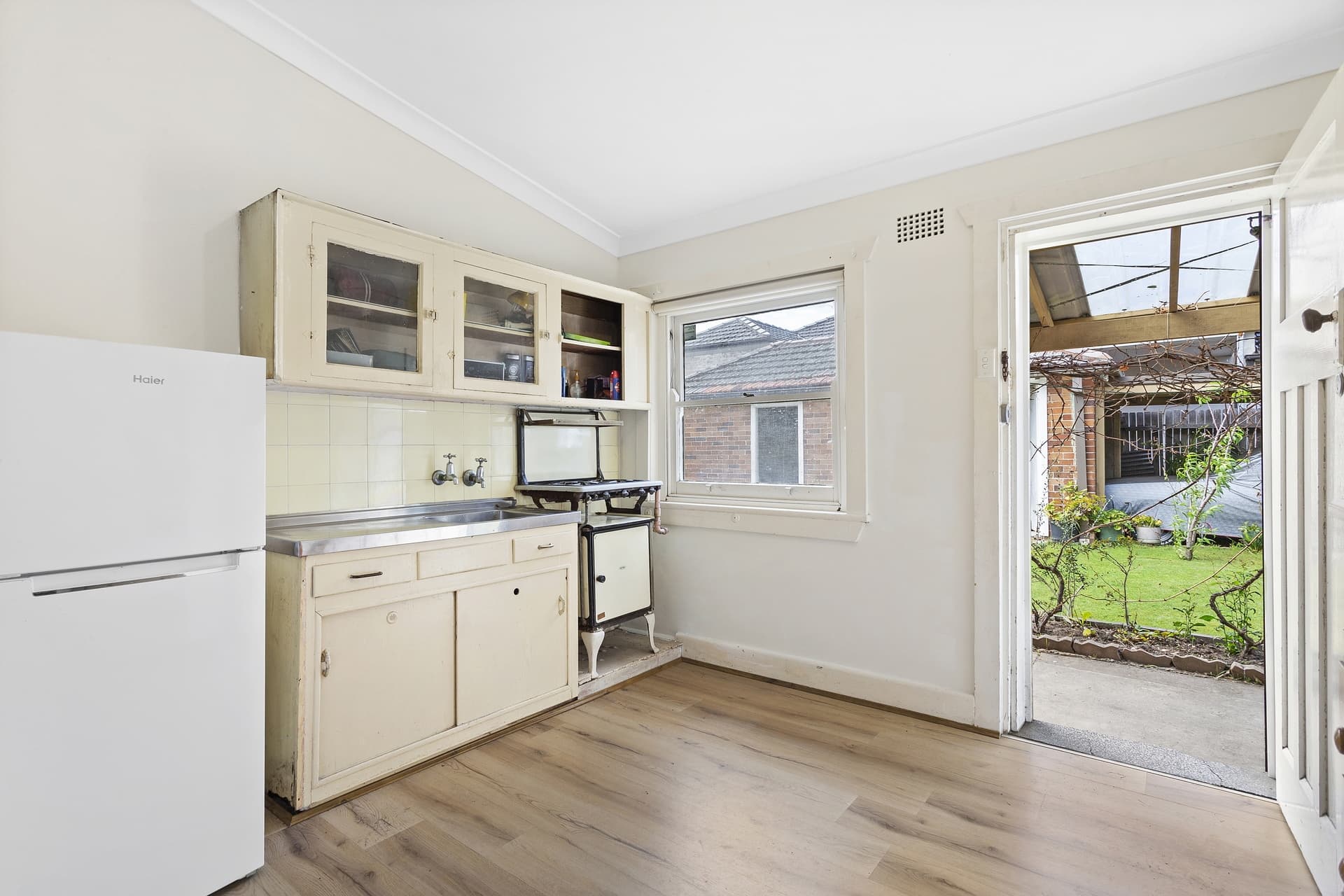 37 Dalmeny Avenue, Rosebery - Thumbnail 8
