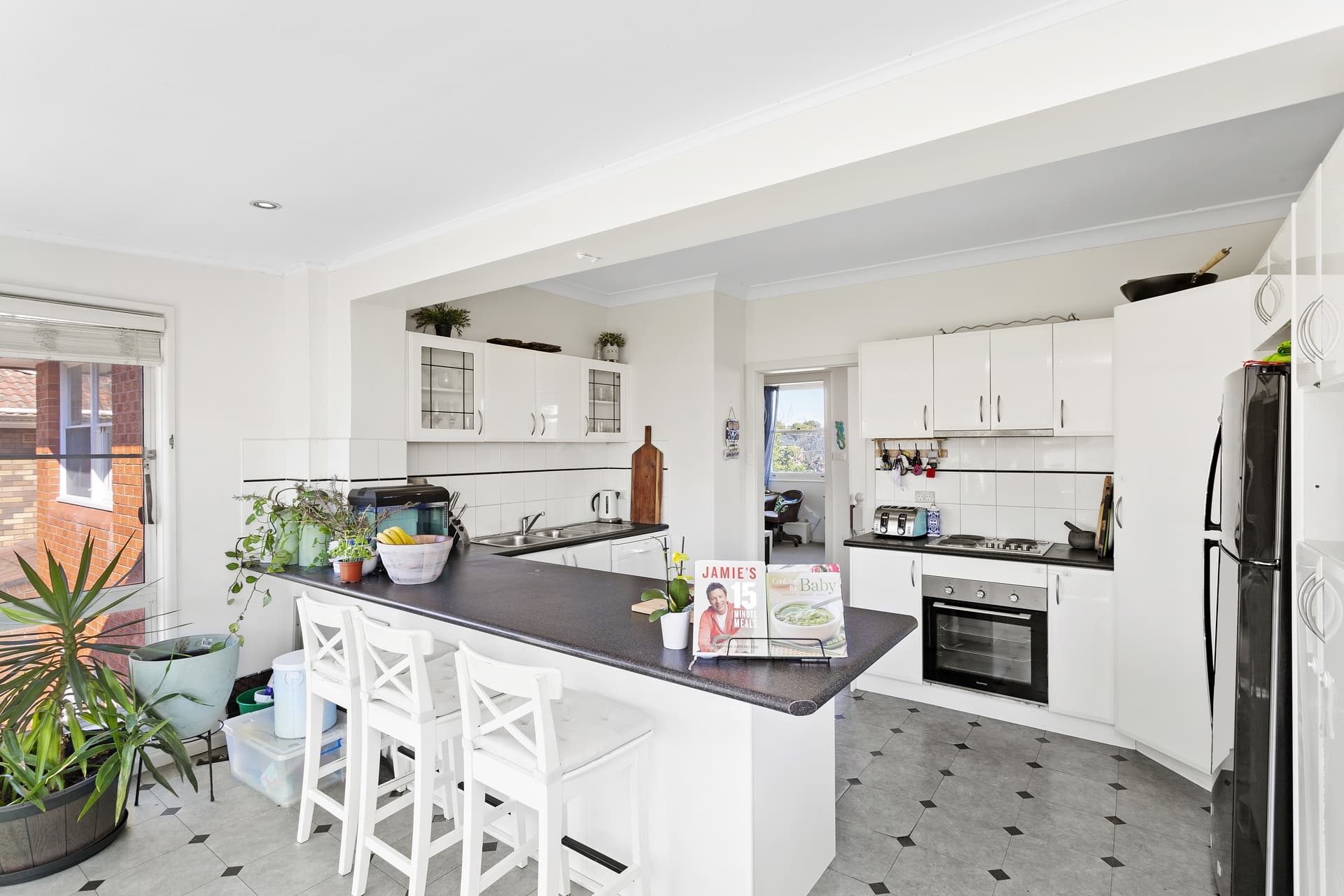 28 Tucabia Street, South Coogee - Thumbnail 3