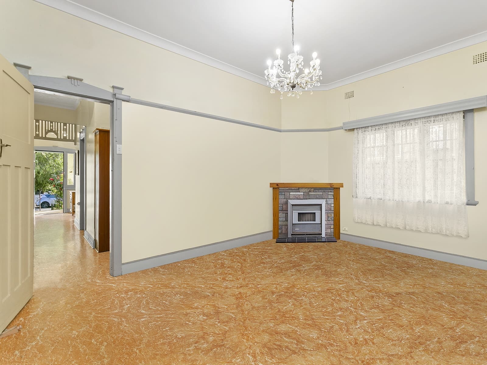 320 Doncaster Avenue, Kingsford - Image 1