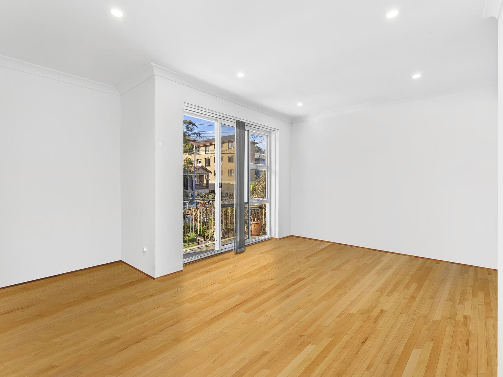 1/62 Barker Street, Kingsford - Thumbnail 3