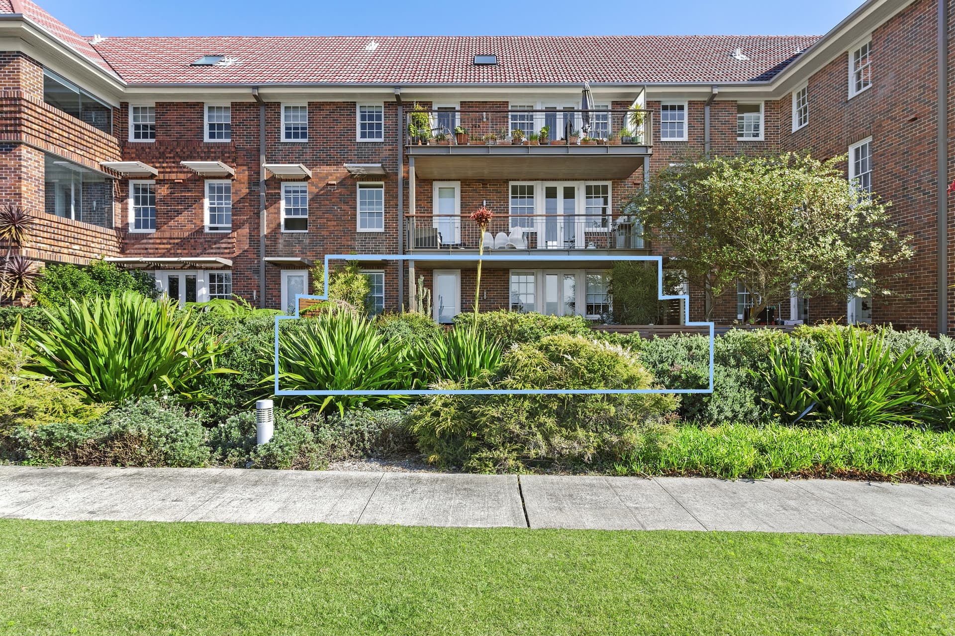 105/1 Pavilion Drive, Little Bay - Image 1