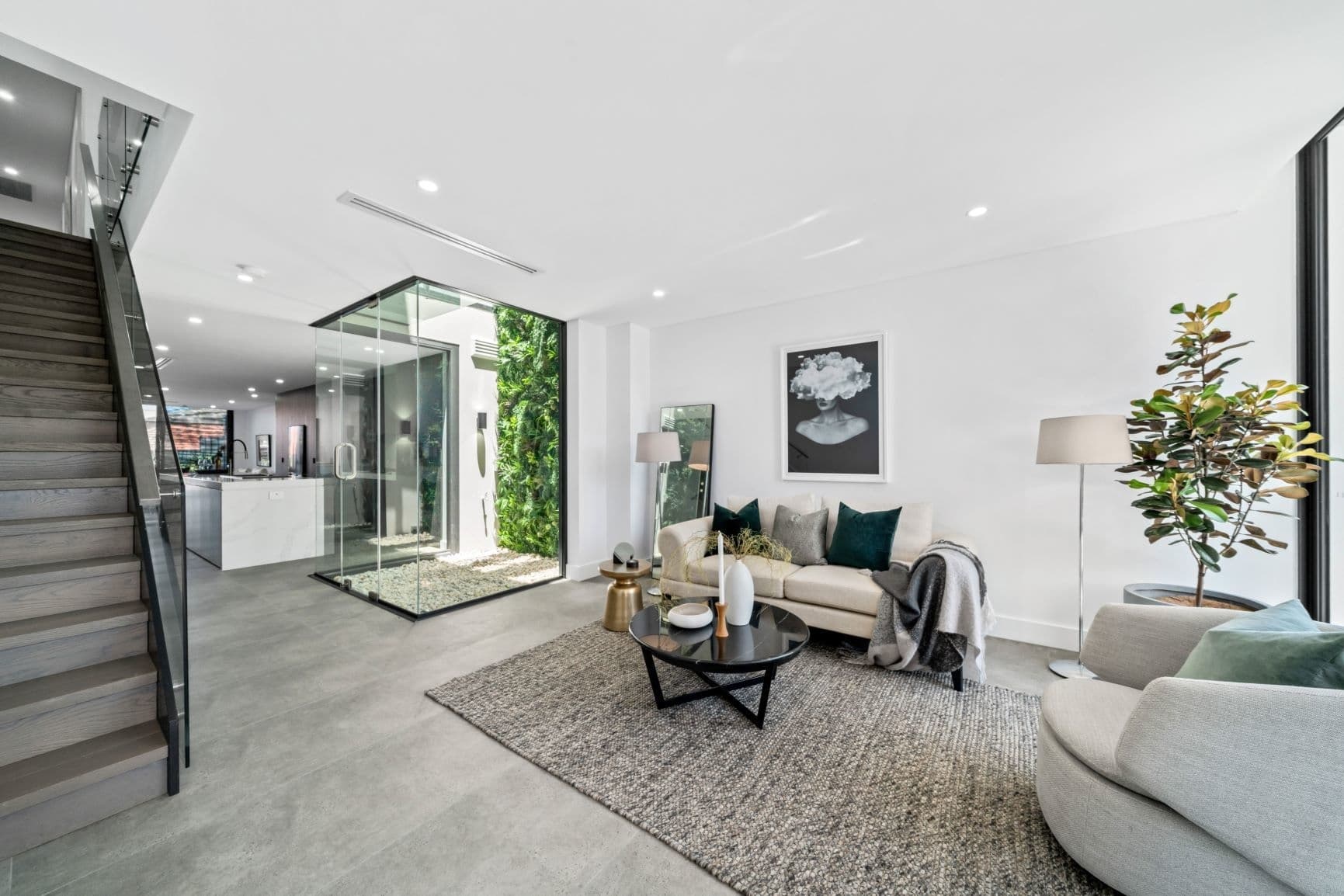 37b Daphne Street, Botany - Thumbnail 2