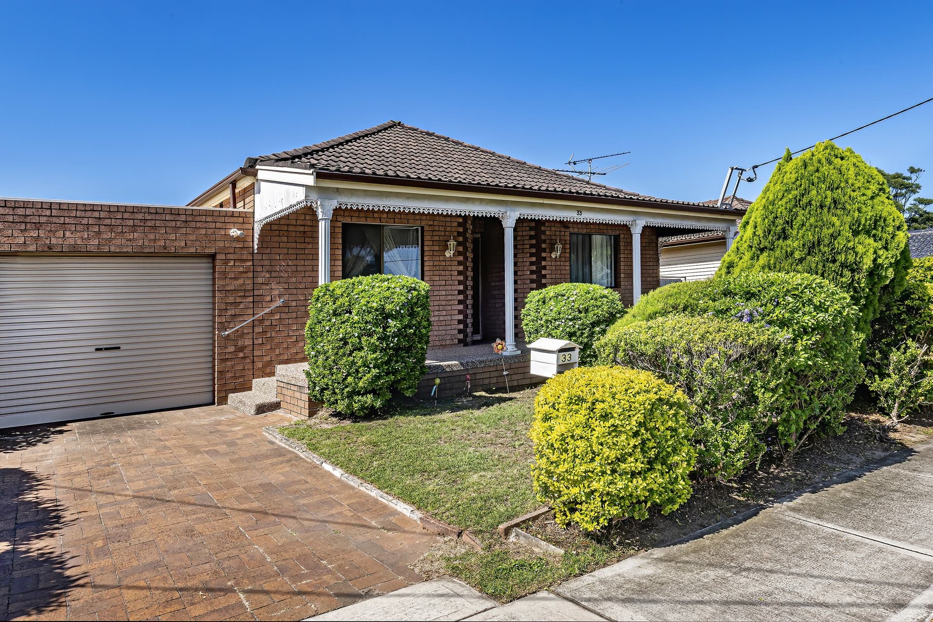 33  Caley Street, Chifley - Image 1