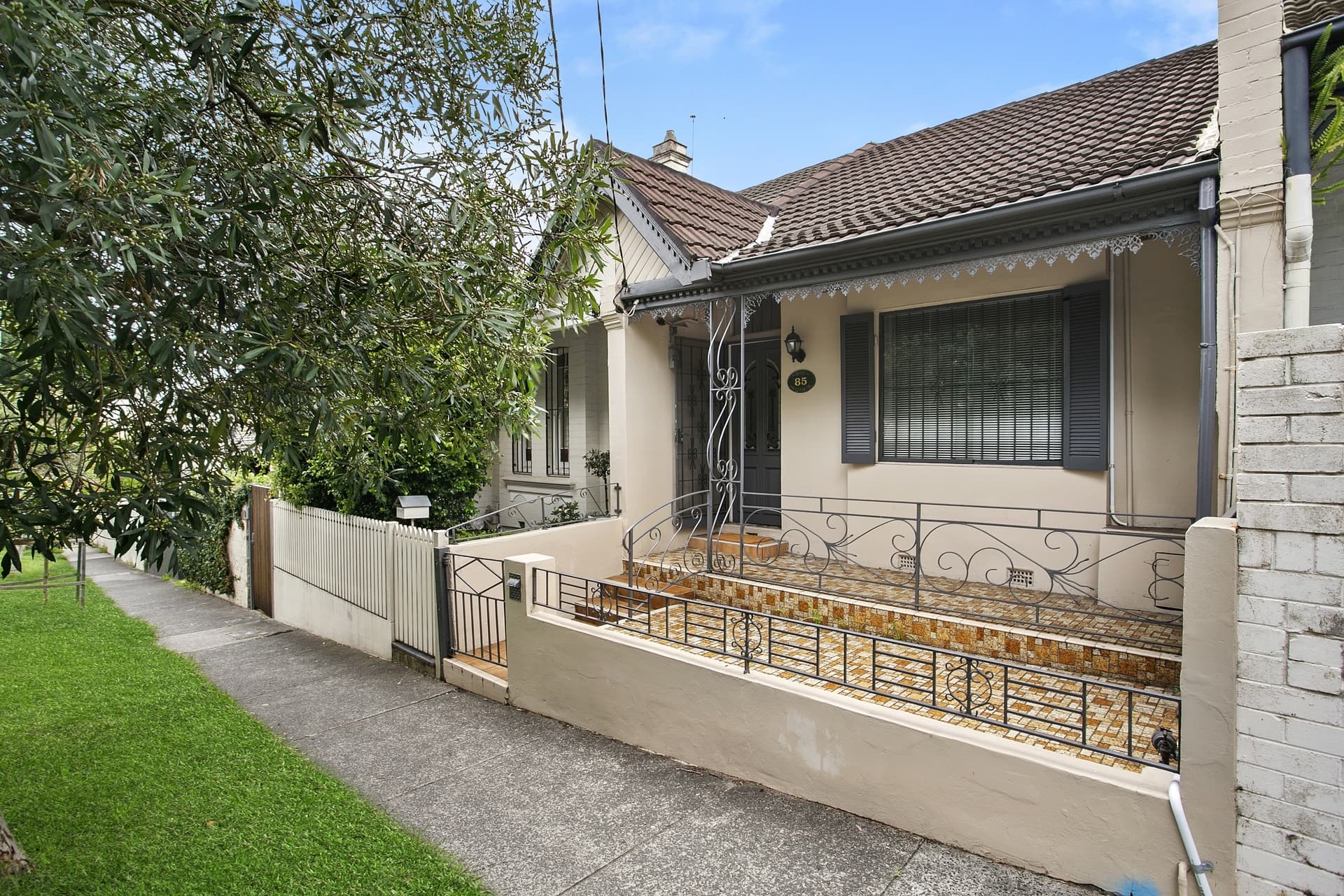 85 Newland Street, Bondi Junction - Image 1
