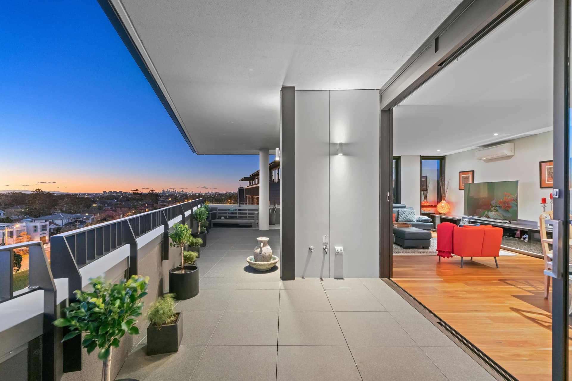 413/4 Galaup Street, Little Bay - Thumbnail 2