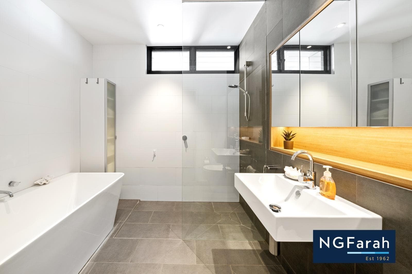 413/4 Galaup Street, Little Bay - Thumbnail 8