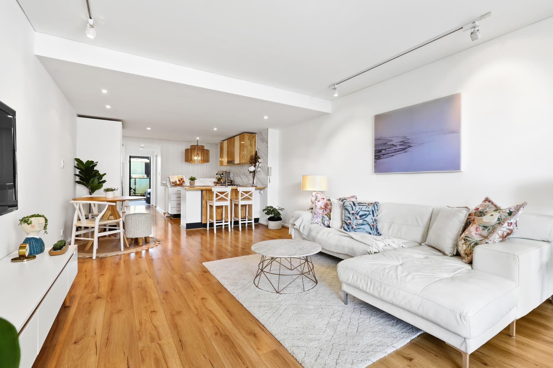 27L/274 Botany Road, Alexandria - Image 1
