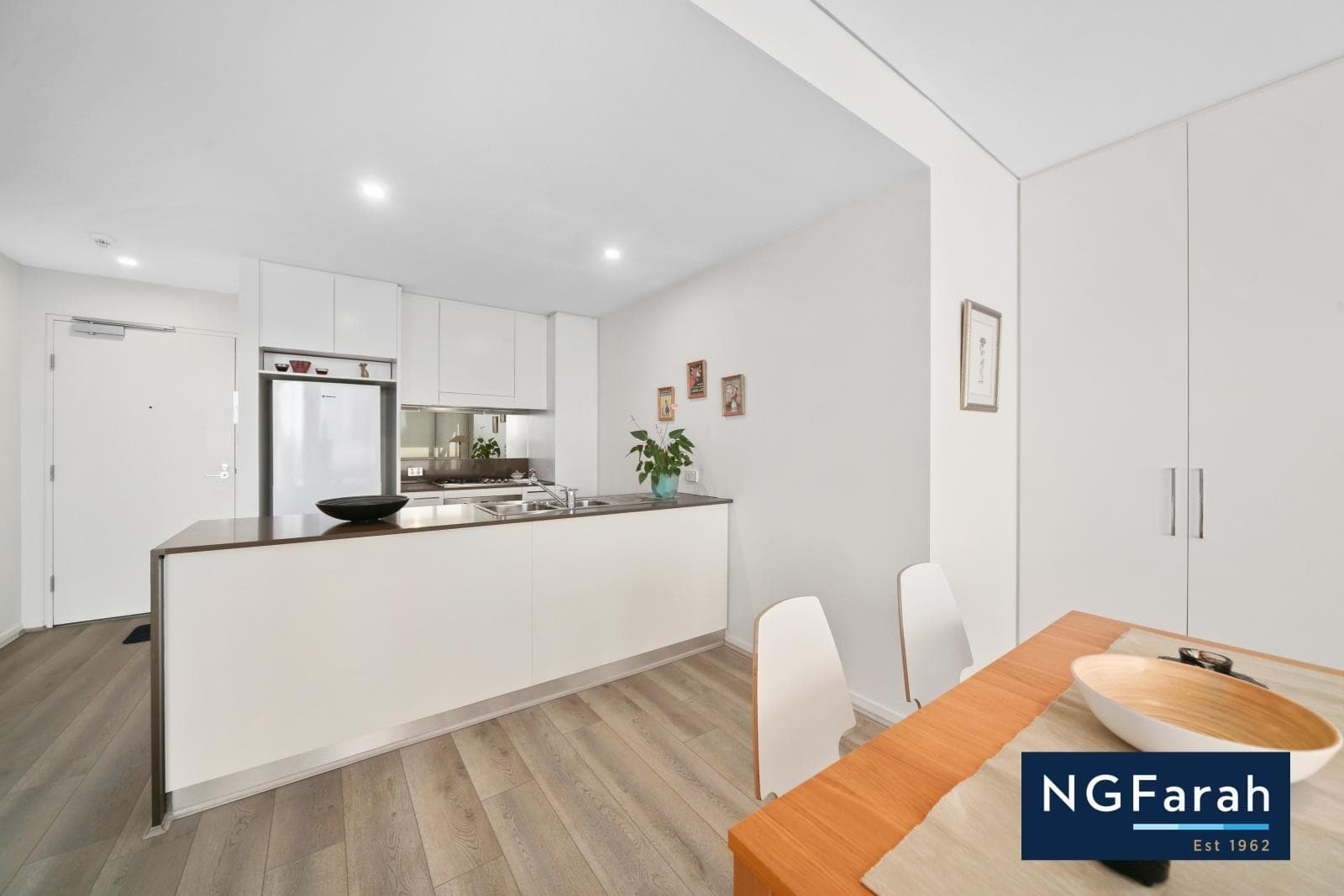203/2-8 Pine Avenue, Little Bay - Thumbnail 2