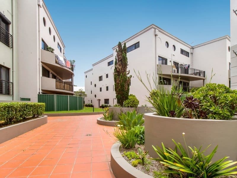 17/30 Folkestone Parade, Botany - Image 1