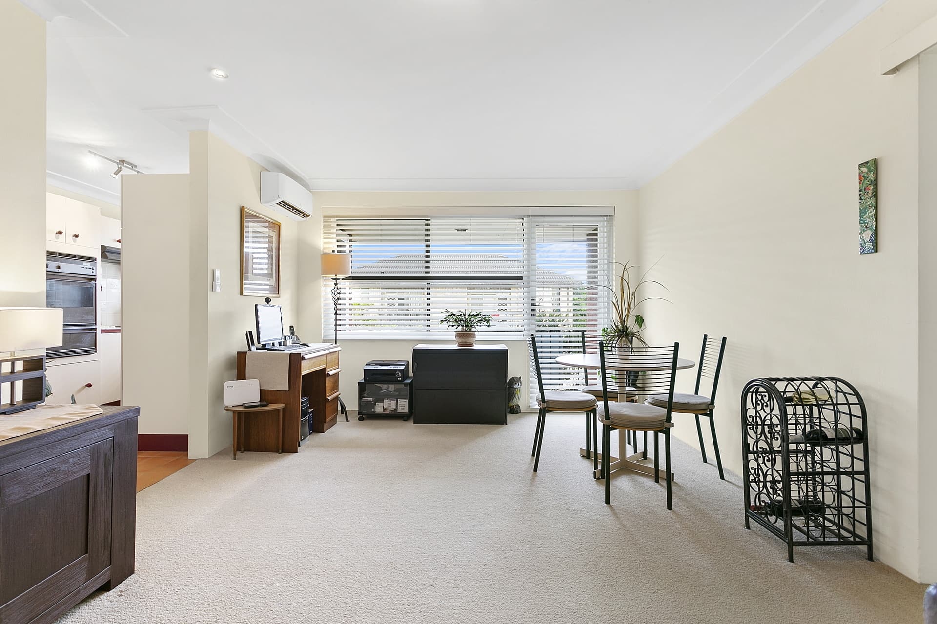 22/1 Gray Crescent, Eastlakes - Image 1