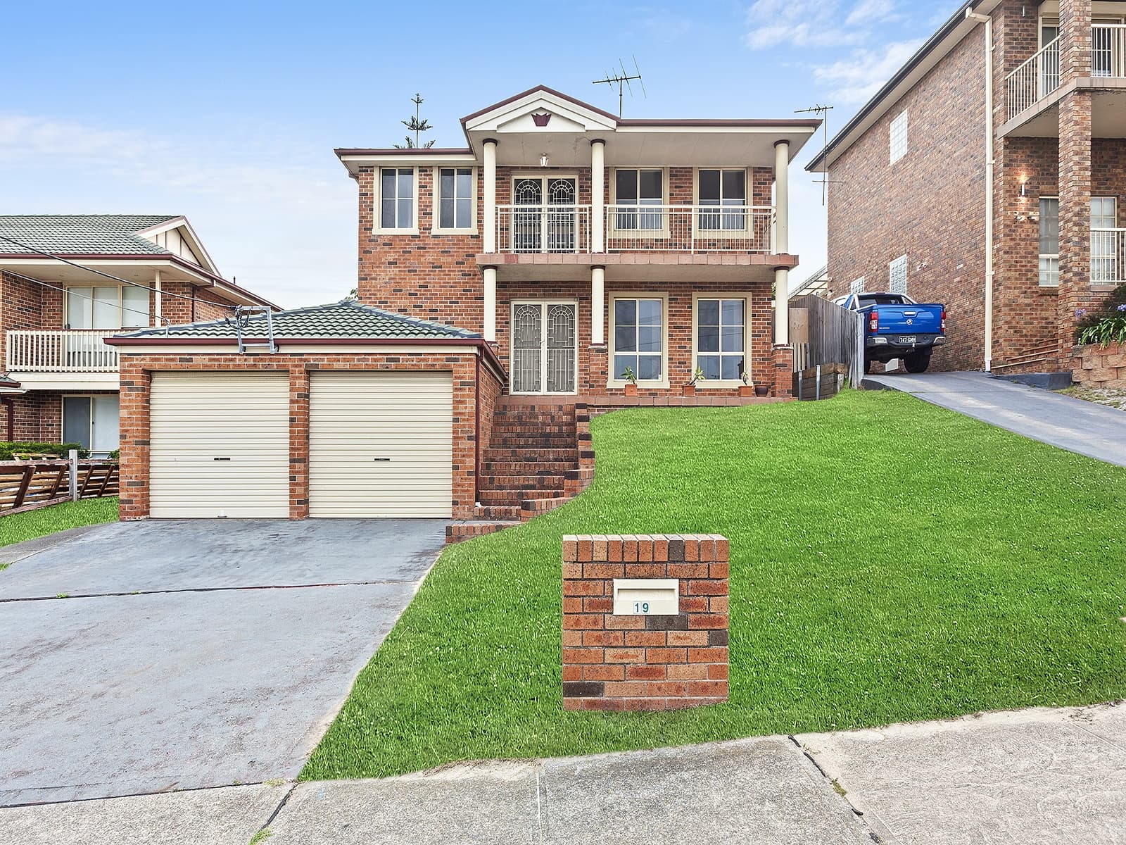 19 Lasseter Avenue, Chifley - Image 1