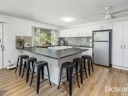 40 Riverside Circuit, Bellmere - Thumbnail 8