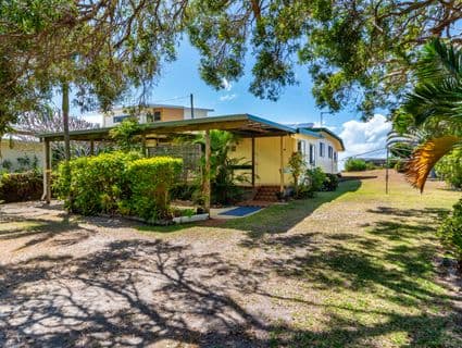 77 Biggs Avenue, Beachmere - Thumbnail 2