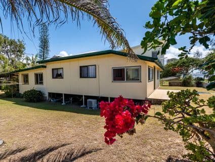 77 Biggs Avenue, Beachmere - Thumbnail 5