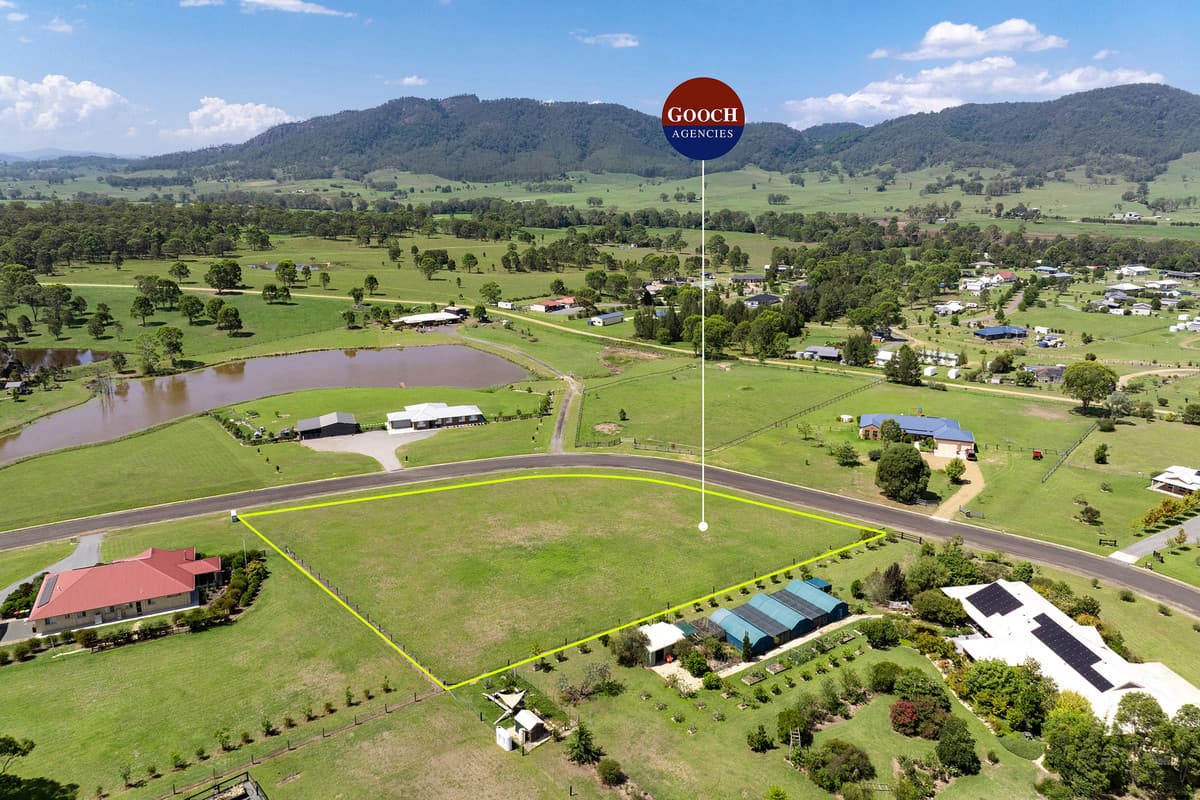 30 Moonlight Circuit, Gloucester, Gloucester - Image 1