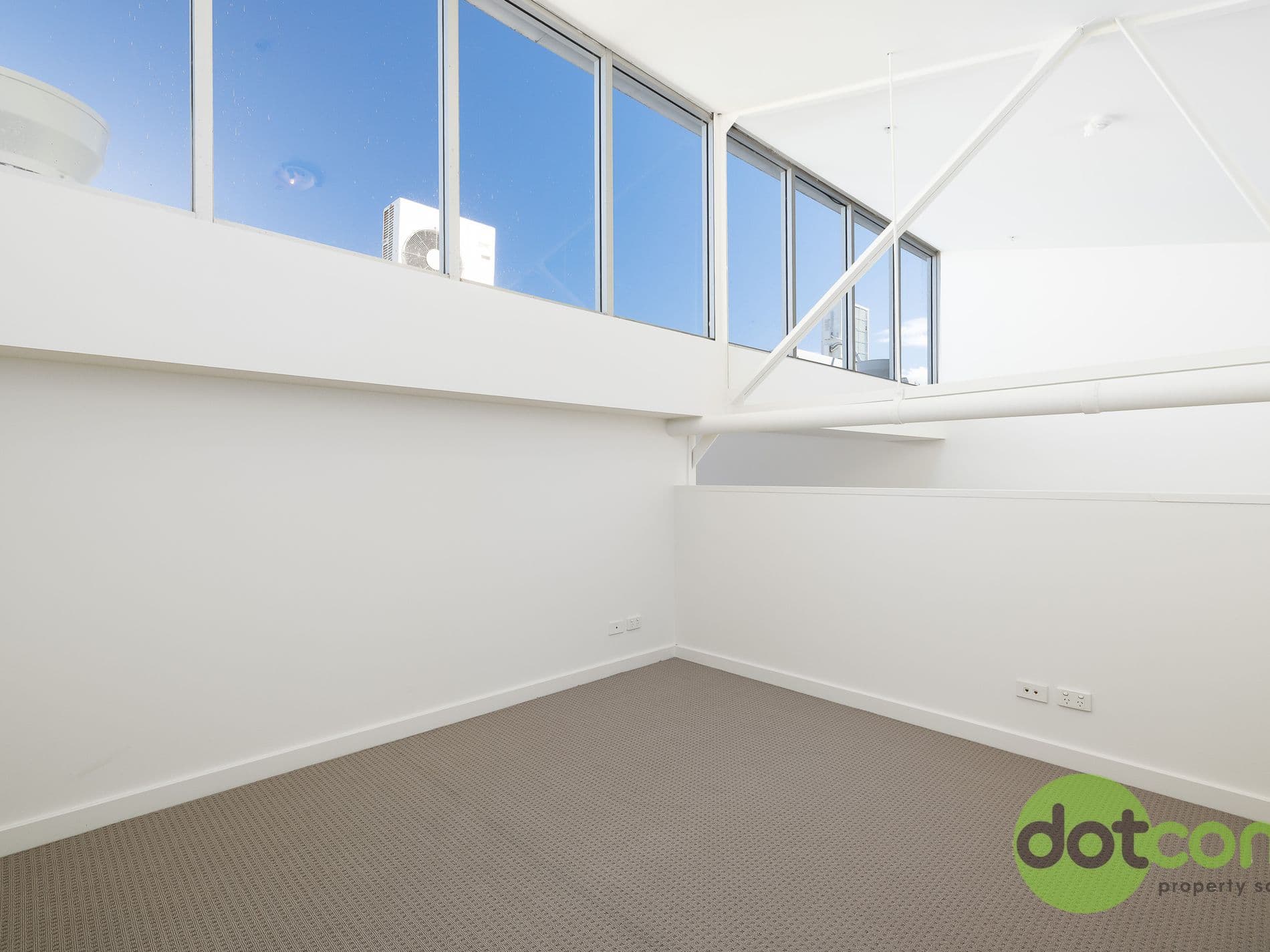 328 / 14 Milford Street, Islington - Thumbnail 7