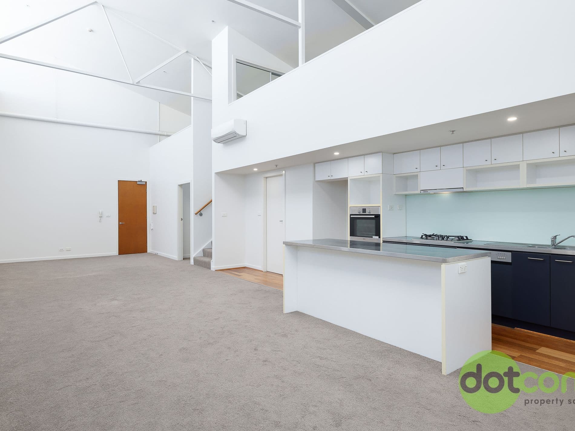306 / 14 Milford Street, Islington - Thumbnail 4