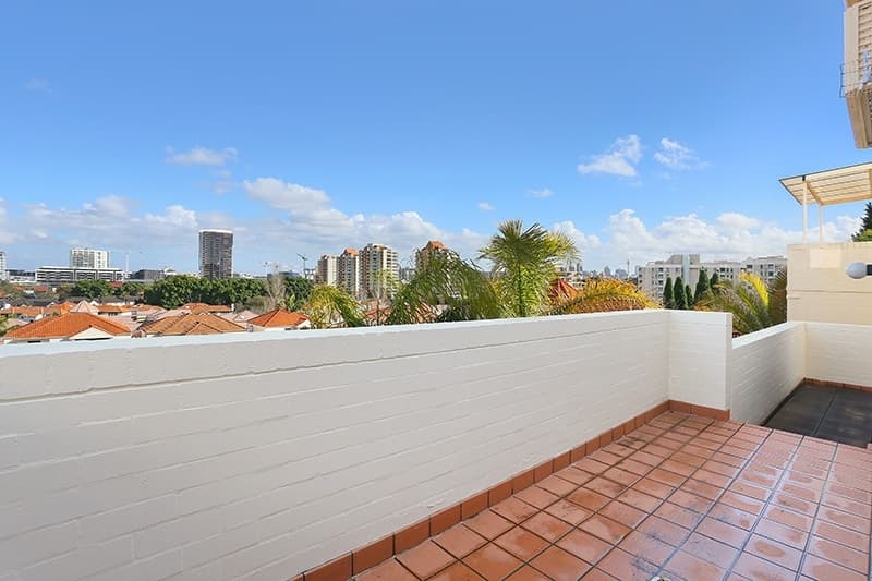 48 Balfour Road, Kensington - Thumbnail 2