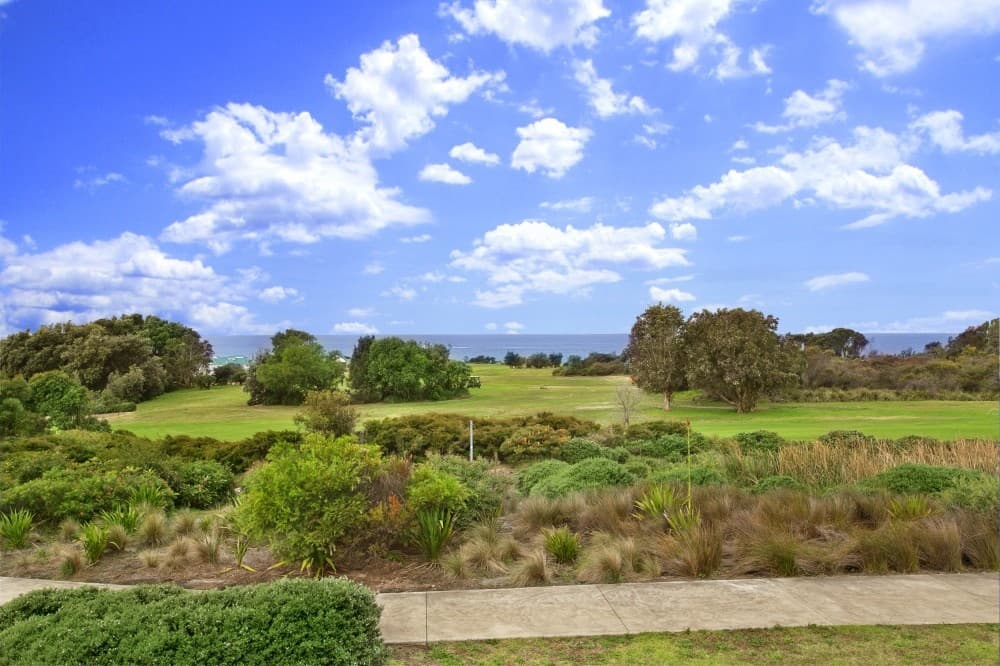 9 Meyler Close, Little Bay - Thumbnail 2