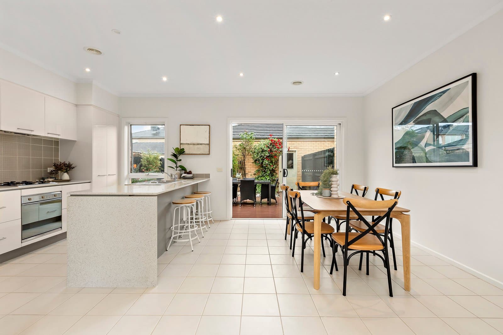 64 La Perouse Boulevard, Bonbeach, Bonbeach - Thumbnail 3