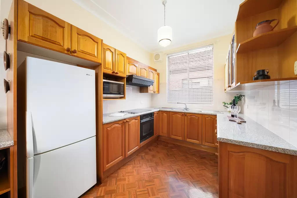 6 Gala Avenue, Croydon, Croydon - Thumbnail 3