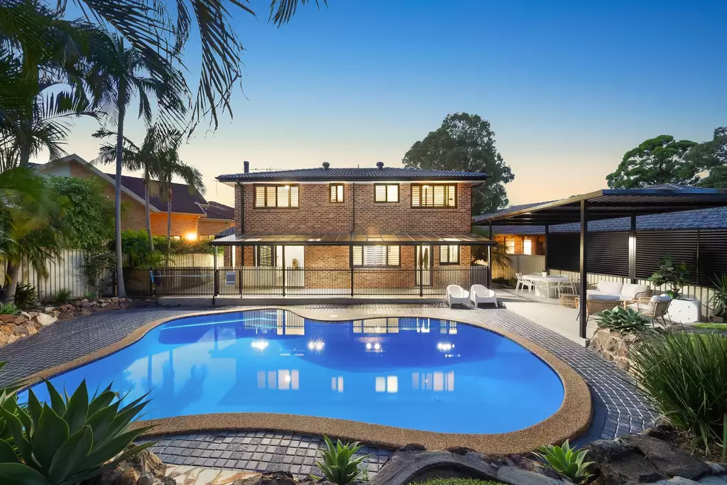 17 Balmoral Crescent, Georges Hall, Georges Hall - Image 1