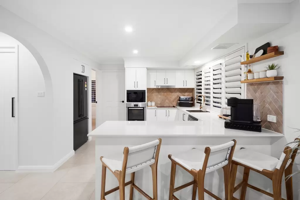 17 Balmoral Crescent, Georges Hall, Georges Hall - Thumbnail 6