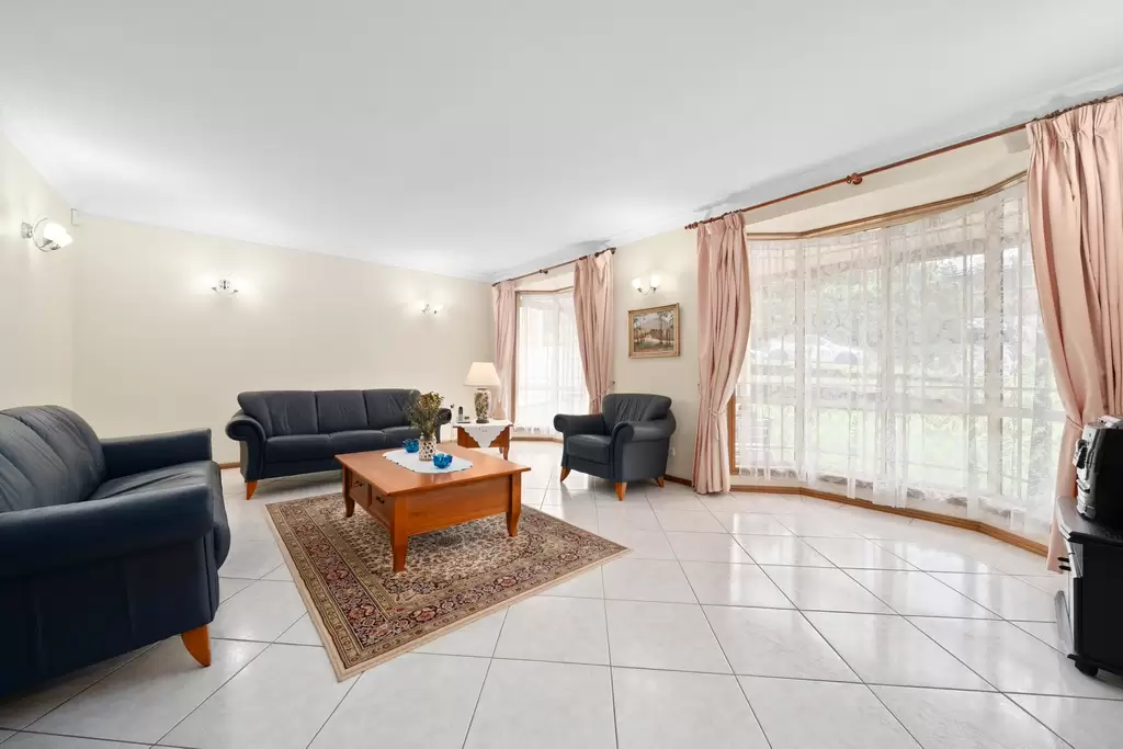 6 Cole Avenue, Baulkham Hills, Baulkham Hills - Thumbnail 3