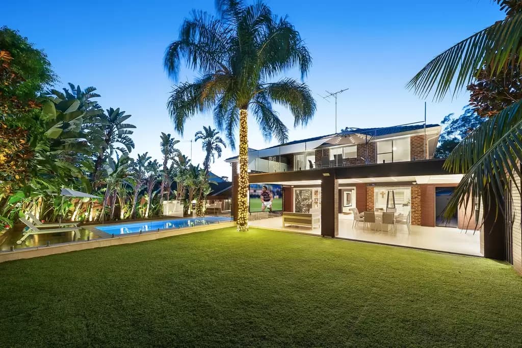 21 Baudin Close, Illawong, Illawong - Image 1