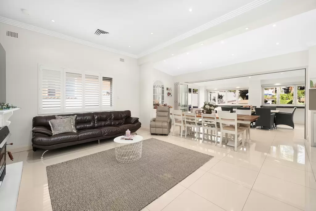 196 Queen Street, Ashfield, Ashfield - Thumbnail 5