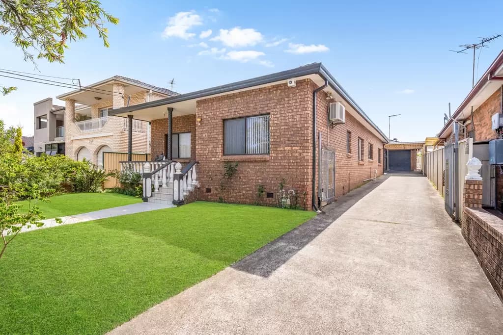 87 Oxford Avenue, Bankstown, Bankstown - Image 1