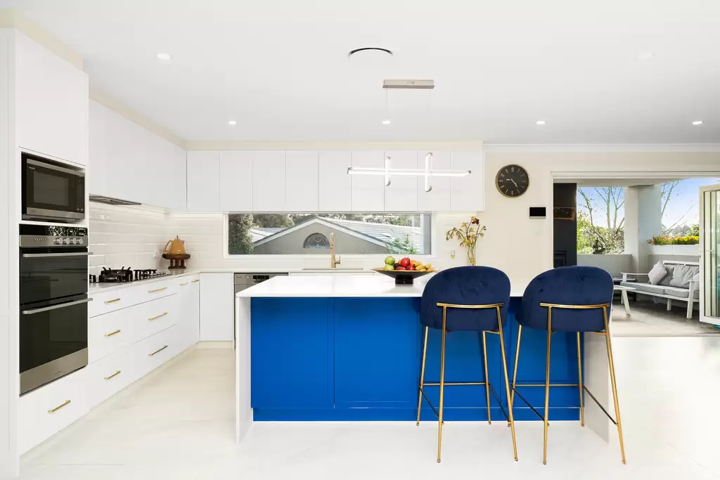 80 Ridgecrop Drive, Castle Hill, Castle Hill - Thumbnail 5