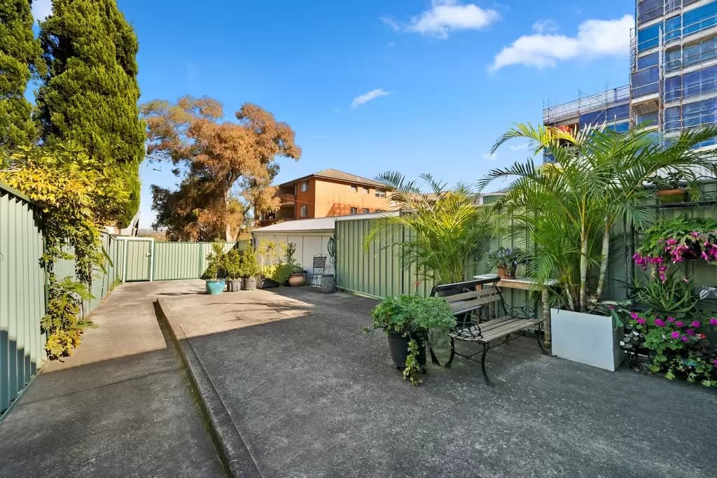 154 Liverpool Road, Enfield, Enfield - Thumbnail 4