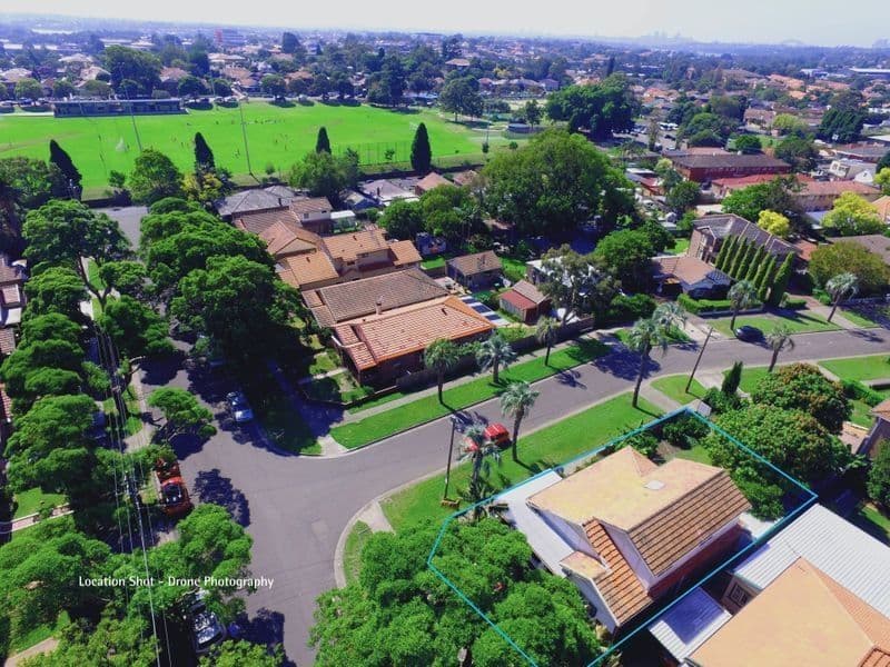 14 Ivanhoe Road, Croydon - Image 1