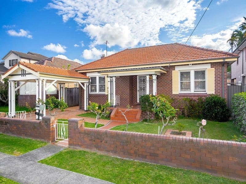 24 Macnamara Avenue, Concord - Image 1