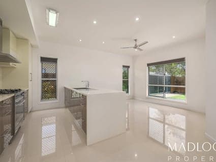15 Sanctuary Place, South Gladstone - Thumbnail 4