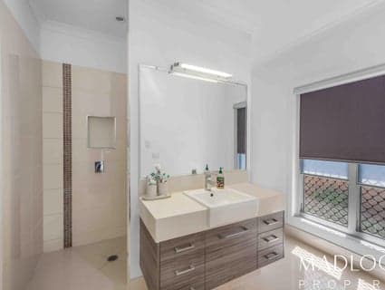 15 Sanctuary Place, South Gladstone - Thumbnail 8