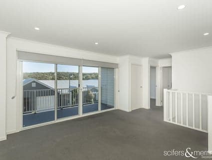 16 Wattlebird Crescent, Elermore Vale - Thumbnail 4