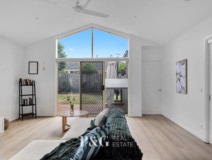 2 Wallingford Place, Narre Warren South - Image 1