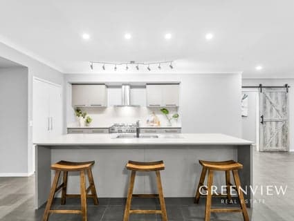 117 Waverley Park Drive, Cranbourne North - Thumbnail 4