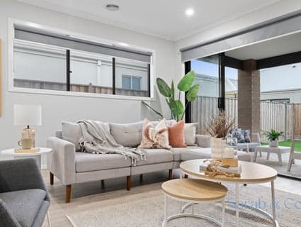 348 Charlemont Road, Armstrong Creek - Thumbnail 2