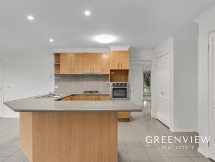 33 Charlbury Crescent, Cranbourne North - Thumbnail 8