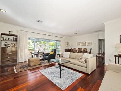 10 Lowry Crescent, St Ives - Thumbnail 2